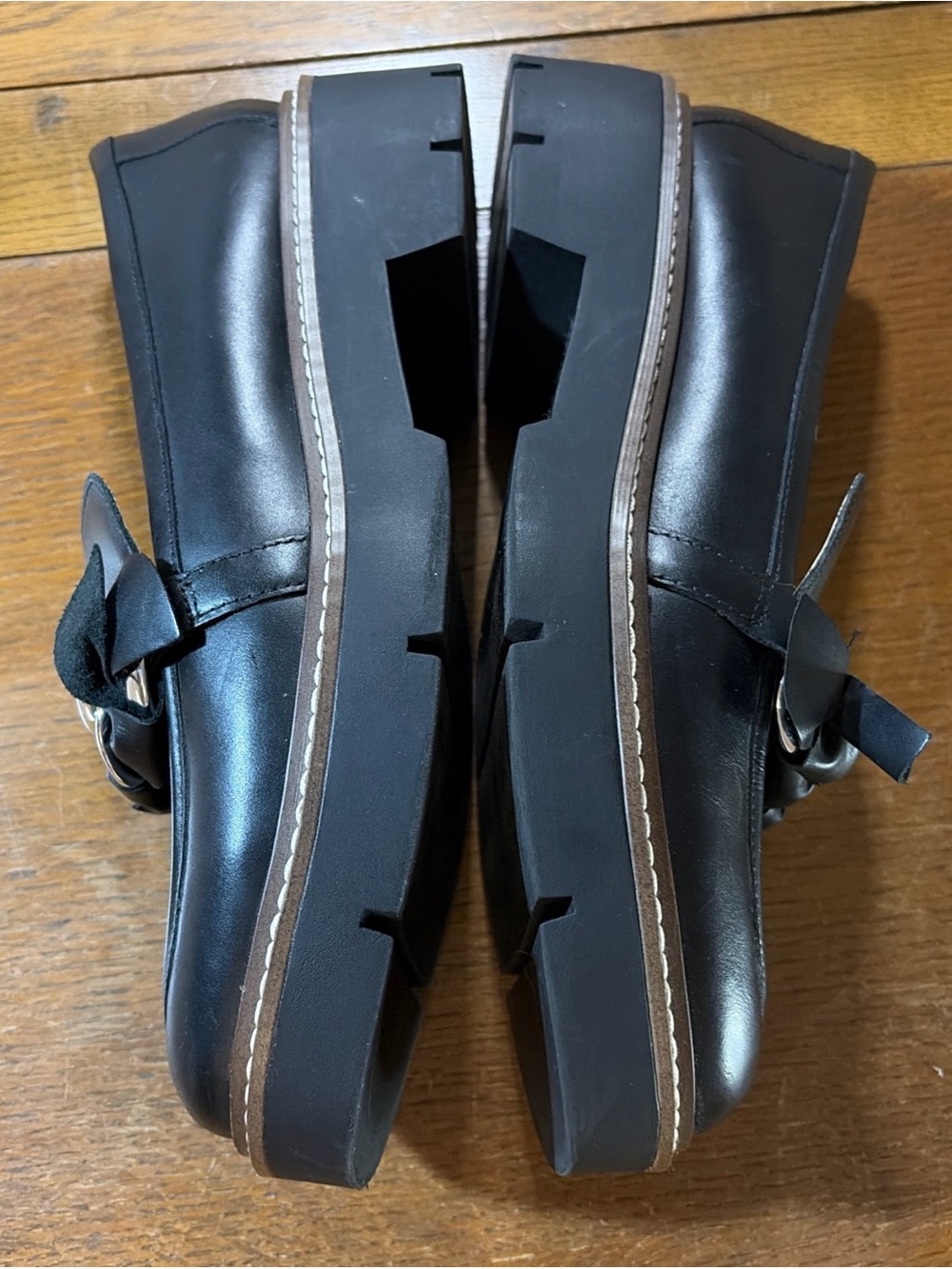 Nordstrom Black Leather Loafers with Silver Chain and Ribbon - Picture 4 of 8
